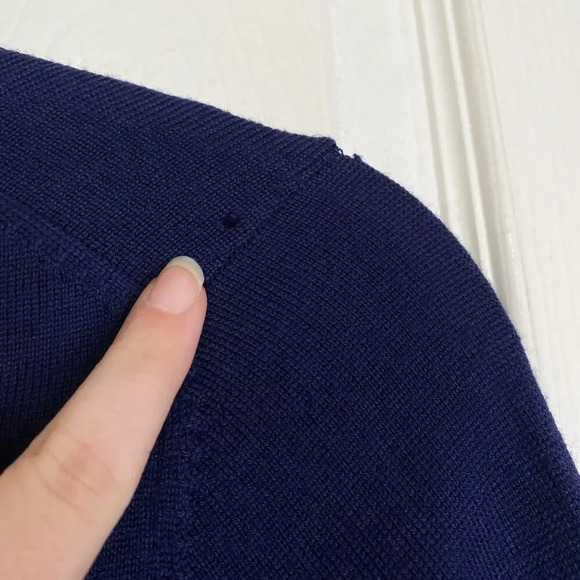 TRINA TURK Merino Wool Navy Blue Sweater Size Small Tassel Fringe - Picture 10 of 10